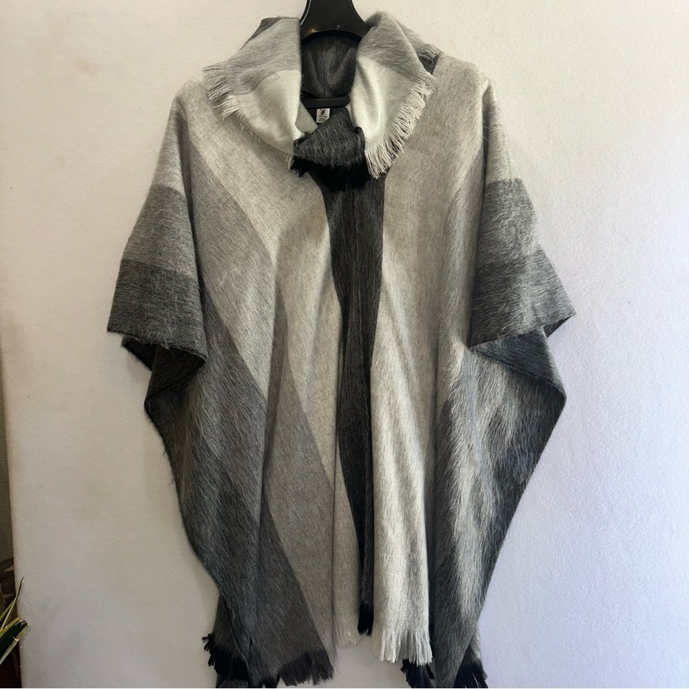 Wool Cowl Neck Gray Ombre Striped Poncho Kaftan Cover-up One Size
